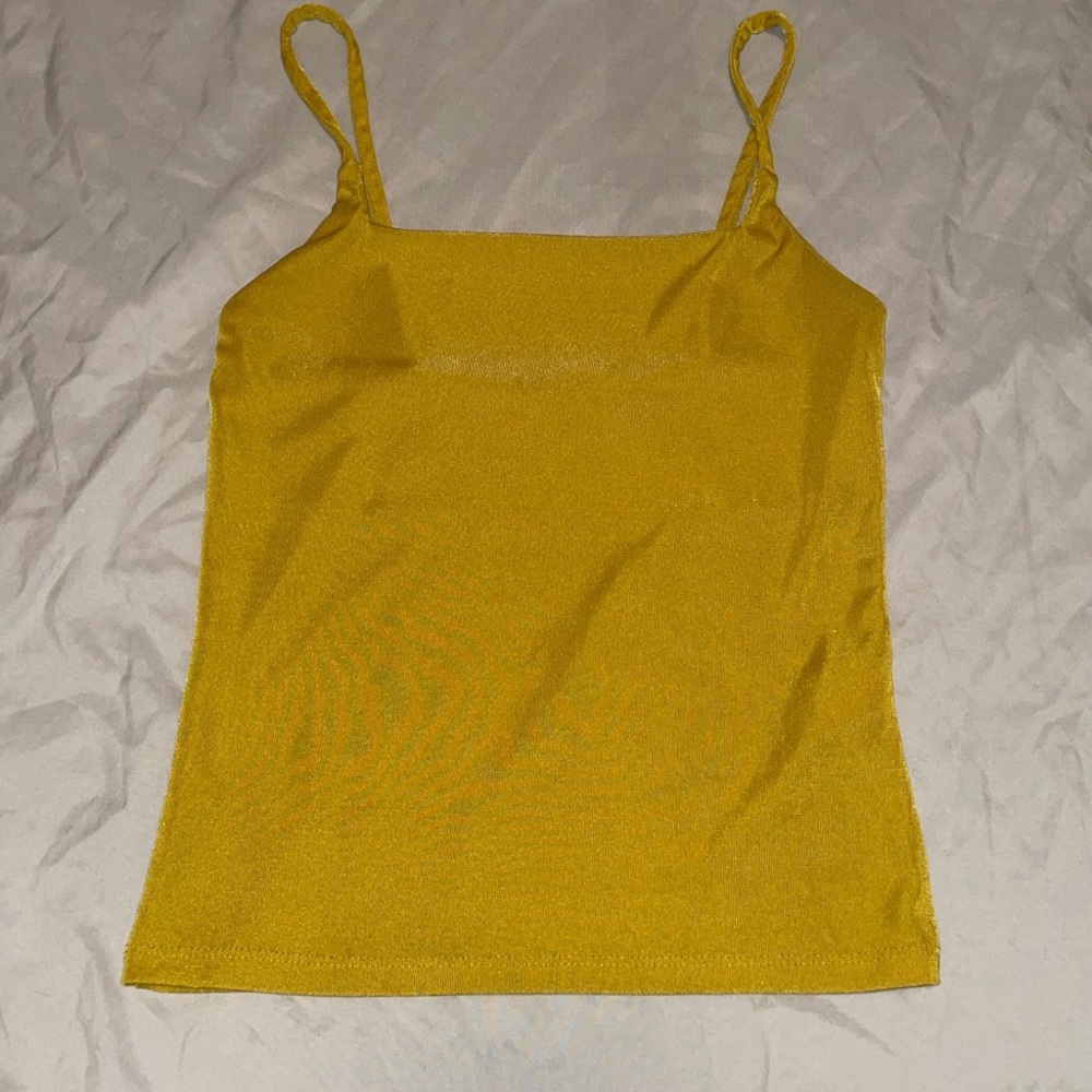 Yellow reflective gold Forever 21 tank top 🤩 (Size S).